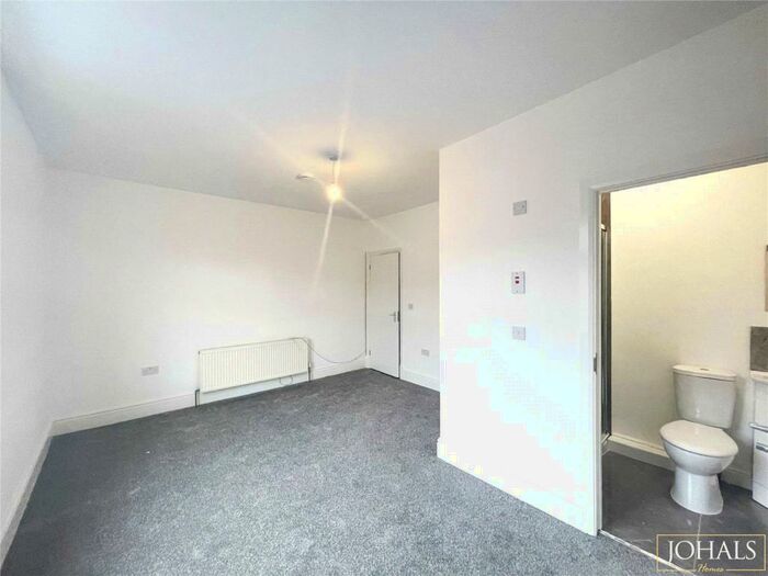 4 Bedroom Terraced House To Rent In Battenberg Road, Leicester, LE3