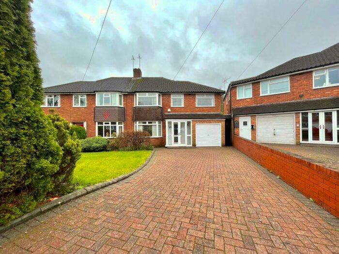 4 Bedroom Semi-Detached House To Rent In Henley Crescent, Solihull, West Midlands, B91