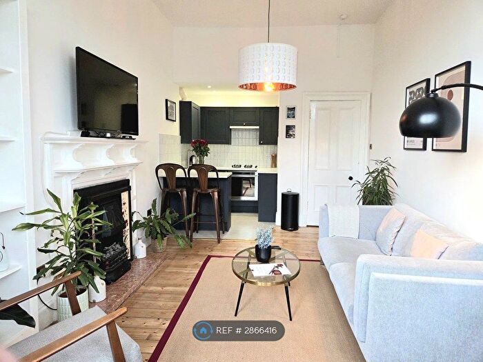 1 Bedroom Flat To Rent In Mcculloch St, Glasgow, G41