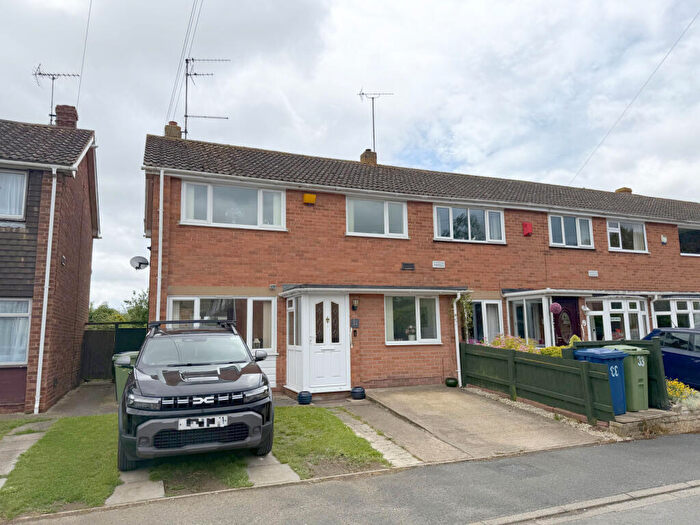 4 Bedroom End Of Terrace House For Sale In Oak Drive, Northway, Tewkesbury, GL20