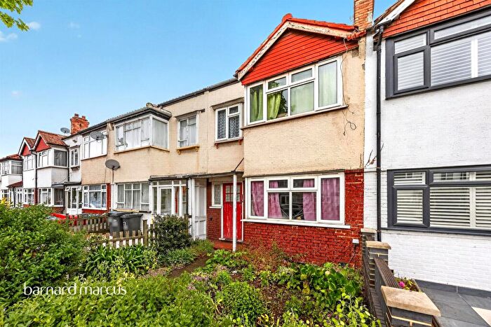 3 Bedroom Terraced House For Sale In Mitcham Road, Croydon, CR0