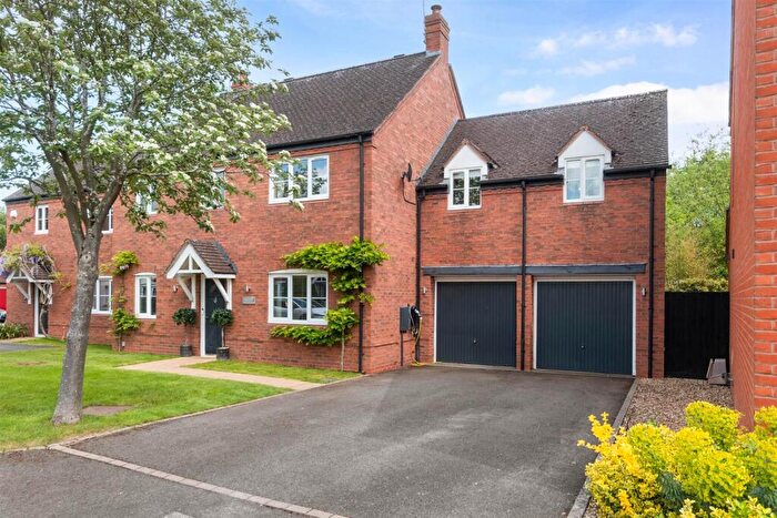 4 Bedroom Semi Detached House For Sale In Chapel Close, Welford On Avon, Stratford-Upon-Avon, CV37