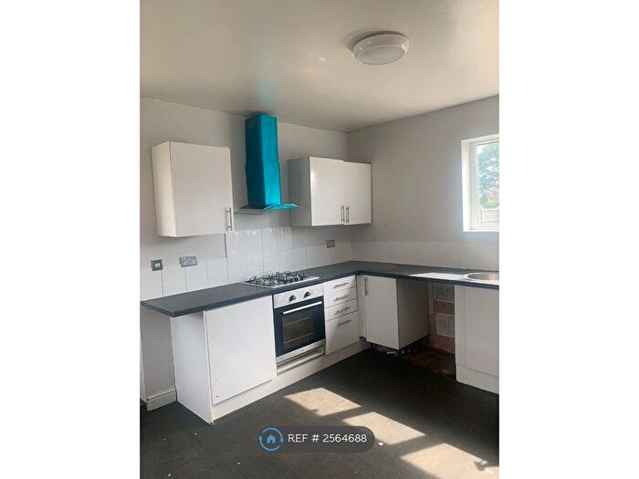 3 Bedroom Terraced House To Rent In Locarno Road, Moorends, Doncaster, DN8