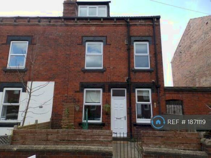3 Bedroom End Of Terrace House To Rent In Methley Place, Leeds, LS7
