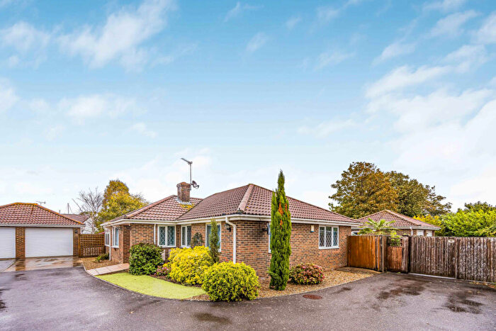 3 Bedroom Bungalow For Sale In Mengham Rythe, PO11