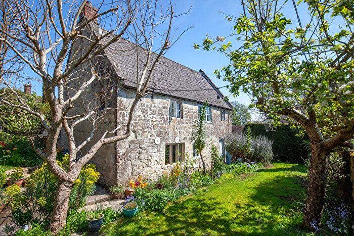 3 Bedroom Detached House For Sale In High Street, Tisbury, SP3