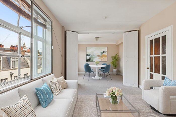 2 Bedroom Flat For Sale In Carrington House, Hertford Street, W1J