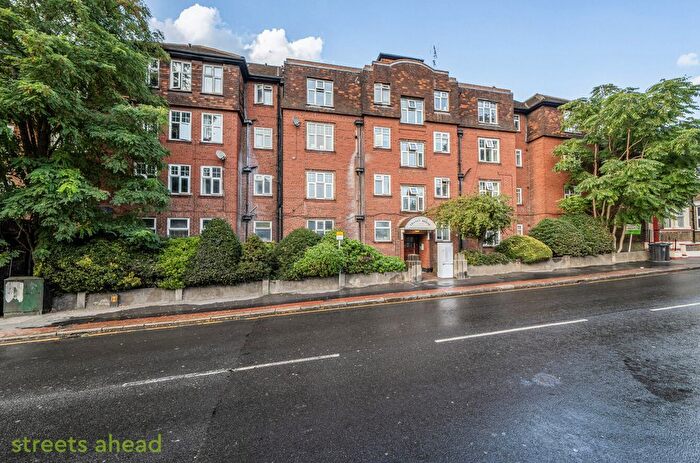 2 Bedroom Flat To Rent In Coombe Road, Croydon, CR0