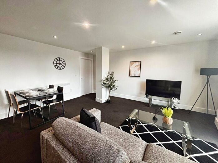 2 Bedroom Flat To Rent In Crown Point Road, Hunslet, Leeds, West Yorkshire, LS10