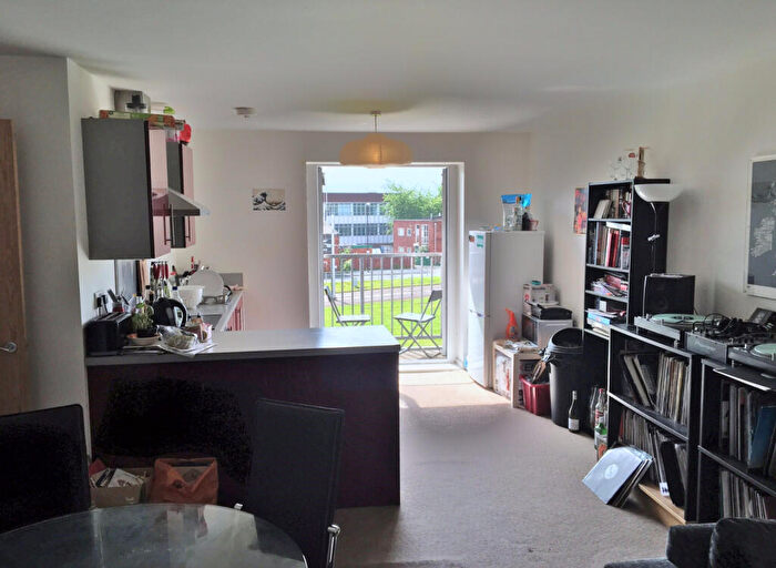 3 Bedroom Flat To Rent In Chapeltown Street, Manchester, M1
