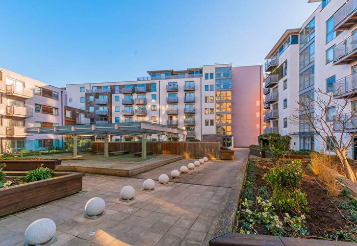 2 Bedroom Flat To Rent In Deals Gateway, Deptford, London, SE13