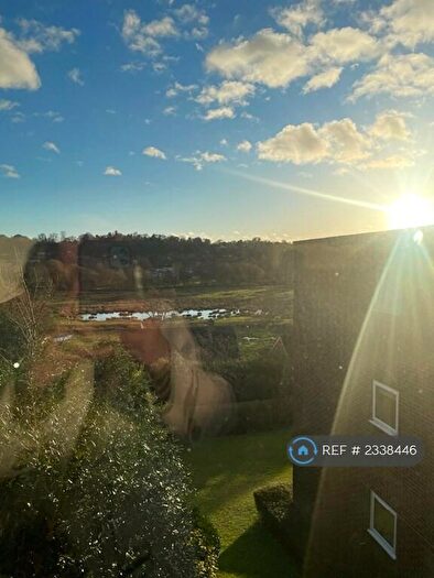 2 Bedroom Flat To Rent In Filmer Grove, Godalming, GU7