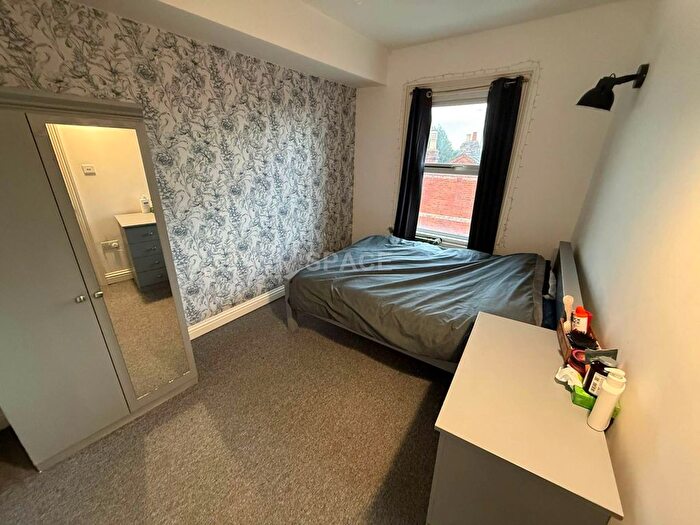 1 Bedroom Flat To Rent In Tilehurst Road, Reading, RG1