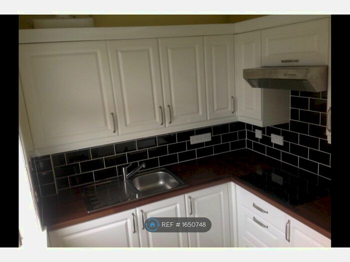 2 Bedroom Flat To Rent In Higher Compton, Plymouth, PL3