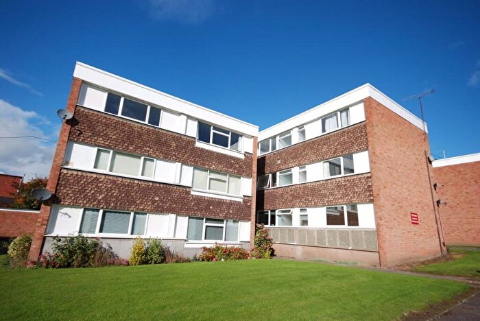 2 Bedroom Apartment To Rent In Remburn Gardens, Warwick, CV34