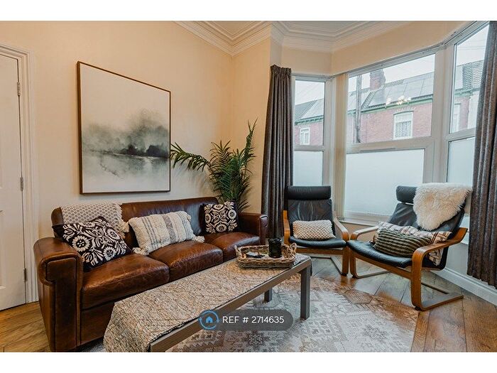 2 Bedroom Flat To Rent In Duesbery Street, Hull, HU5