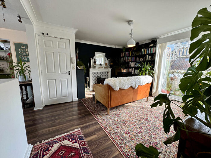 1 Bedroom Flat For Sale In Highgate Court, Highgate, HU17