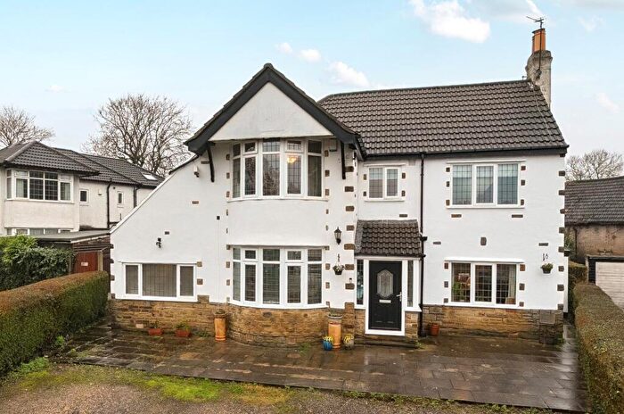 4 Bedroom Detached House For Sale In Southlands Drive, Moortown, Leeds, LS17