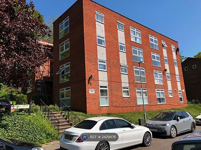 2 Bedroom Flat To Rent In Moulton Rise, Luton, LU2