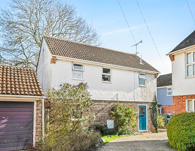 3 Bedroom Detached House For Sale In Counting House Lane, Dunmow, Essex, CM6