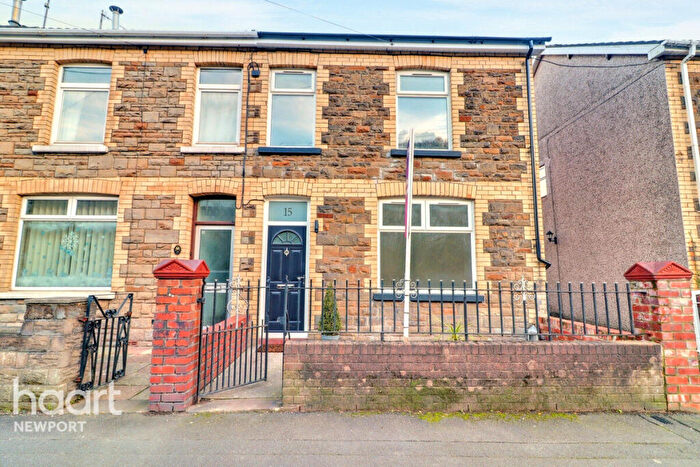 3 Bedroom Terraced House To Rent In Ebbw Street, Newport, NP11