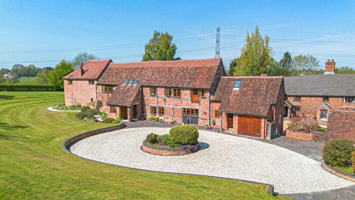 5 Bedroom Barn Conversion For Sale In Cuttle Pool Lane, Knowle, B93
