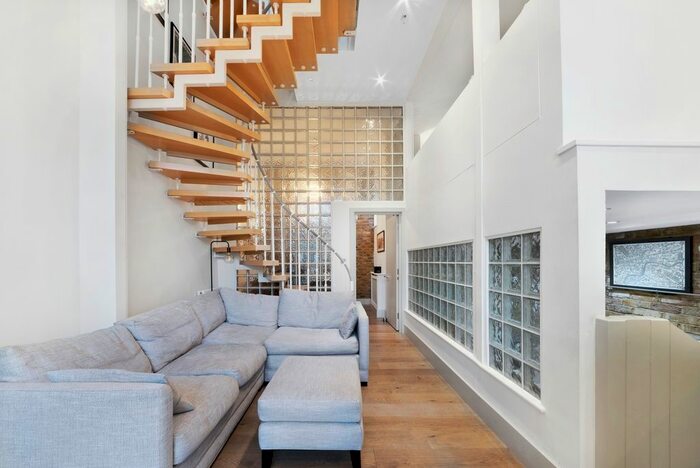 4 Bedroom Property To Rent In Plough Terrace, SW11