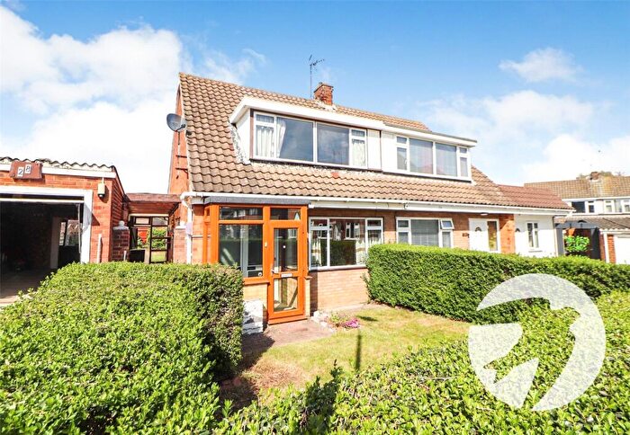 3 Bedroom Semi-Detached House For Sale In Chesworth Close, Northumberland Heath, Erith, DA8