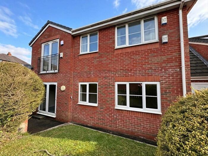 2 Bedroom Apartment For Sale In Sheard Court, Shaw Oldham, OL2