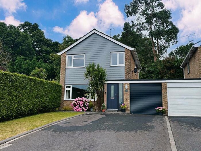 3 Bedroom Detached House For Sale In Denholm Close, Ringwood, BH24
