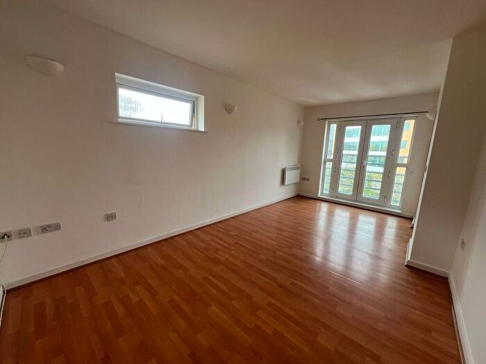 2 Bedroom Apartment To Rent In Sovereign Heights, Slough, SL3