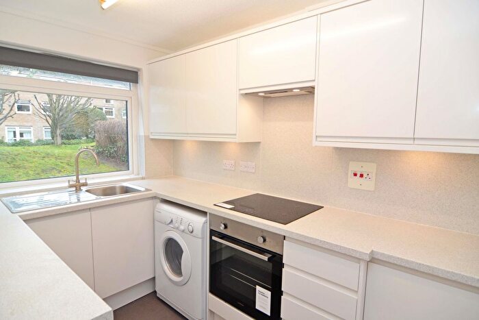 2 Bedroom Flat To Rent In Harrowdene Gardens, Teddington, TW11