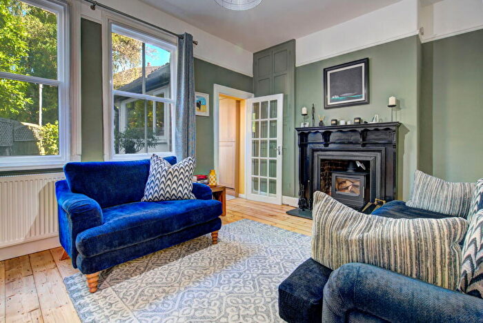 4 Bedroom Semi Detached House For Sale In Eaton Road, Chester, CH4