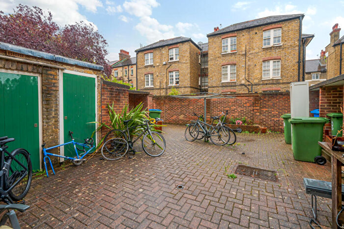 1 Bedroom Apartment To Rent In Wooler Street, London, SE17