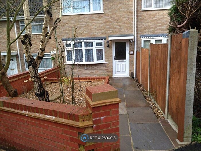 2 Bedroom Semi Detached House To Rent In Turnstone Gardens, Southampton, SO16