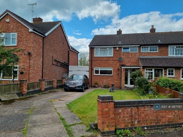 3 Bedroom Semi-Detached House To Rent In West Avenue, Derby, DE65