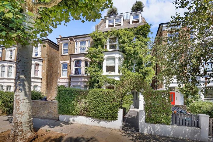 1 Bedroom Flat To Rent In Highlever Road, North Kensington, W10