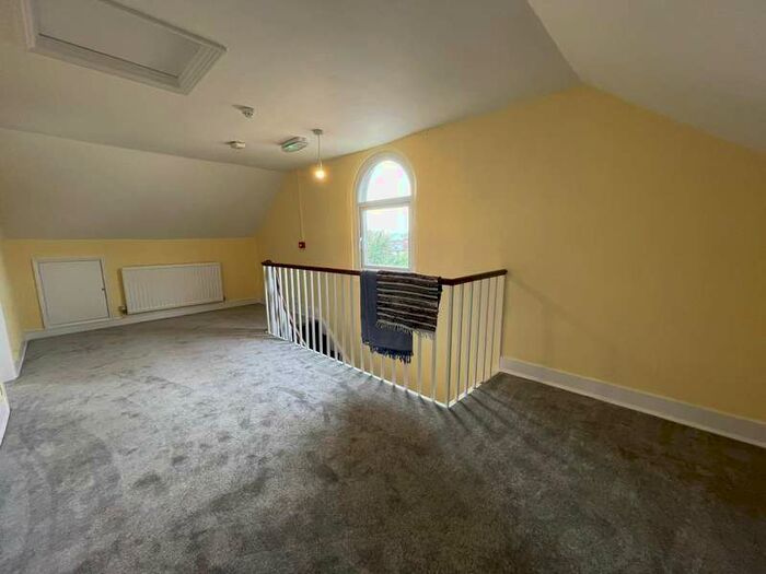 3 Bedroom Apartment To Rent In Thorpe Road, Norwich, NR1