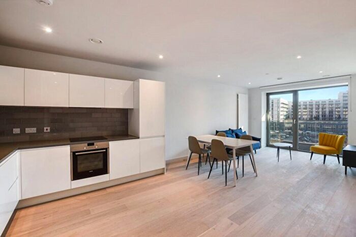 2 Bedroom Apartment To Rent In Clipper Street, London, E16