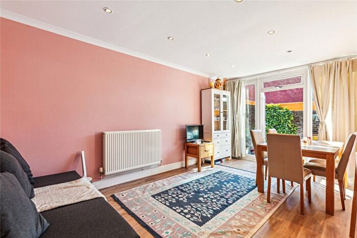 1 Bedroom Flat To Rent In Springvale Terrace, London, W14