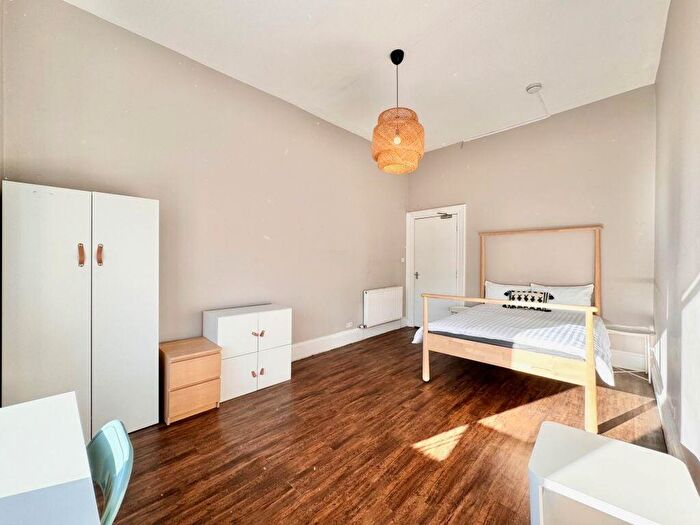 5 Bedroom Flat To Rent In Sauchiehall Street, Glasgow, G3