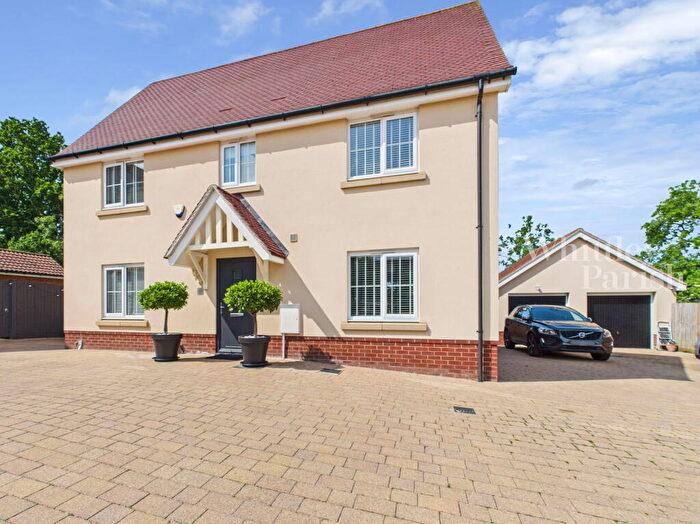 4 Bedroom Detached House For Sale In Jermyn Way, Tharston, Norwich, NR15