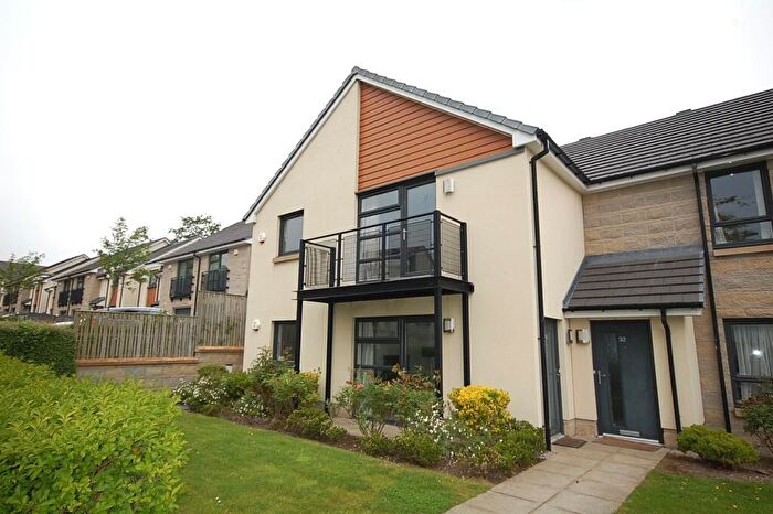 2 Bedroom Flat To Rent In Hilton Avenue, City Centre, Aberdeen, AB24