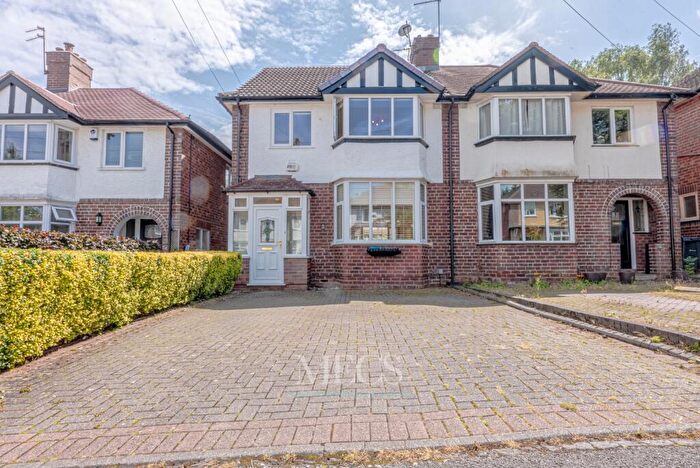 4 Bedroom Semi Detached House To Rent In Wentworth Park Avenue, Birmingham, West Midlands, B17