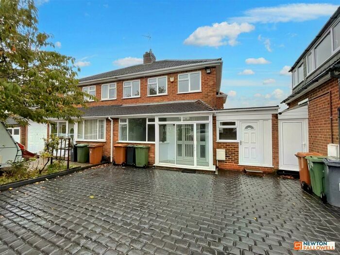 3 Bedroom Semi-Detached House To Rent In Frankburn Road, Streetly, Sutton Coldfield, B74