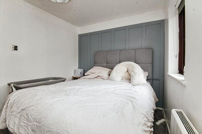 2 Bedroom Terraced House For Sale In Rushforth Place, Exeter, Devon, EX4