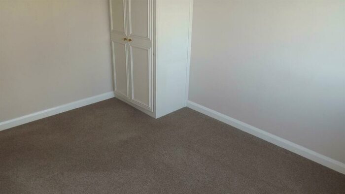 2 Bedroom Detached Bungalow To Rent In Willow Place, Braithwell, Rotherham, S66