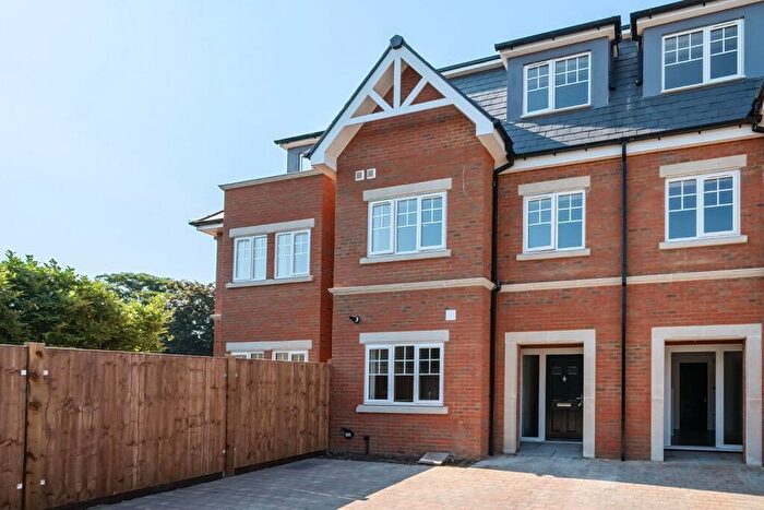 4 Bedroom Terraced House To Rent In Vansittart Road, Windsor, SL4