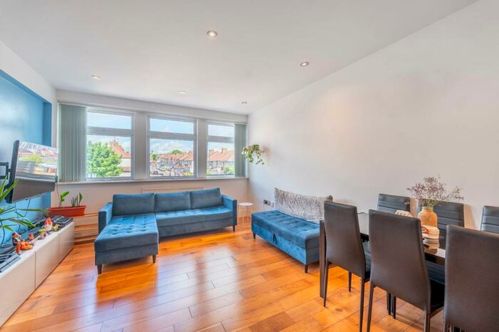 2 Bedroom Flat To Rent In Mount Pleasant, Alperton, Wembley, HA0