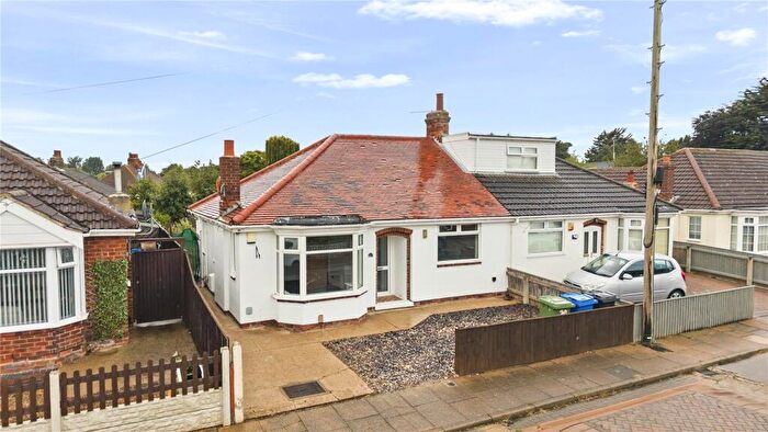 2 Bedroom Bungalow For Sale In Croxby Avenue, Grimsby, N E Lincs, DN33